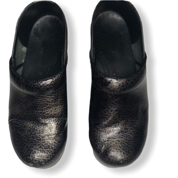 Dansko Scale Print Clogs. Size 8 1/2/9 - Picture 1 of 9